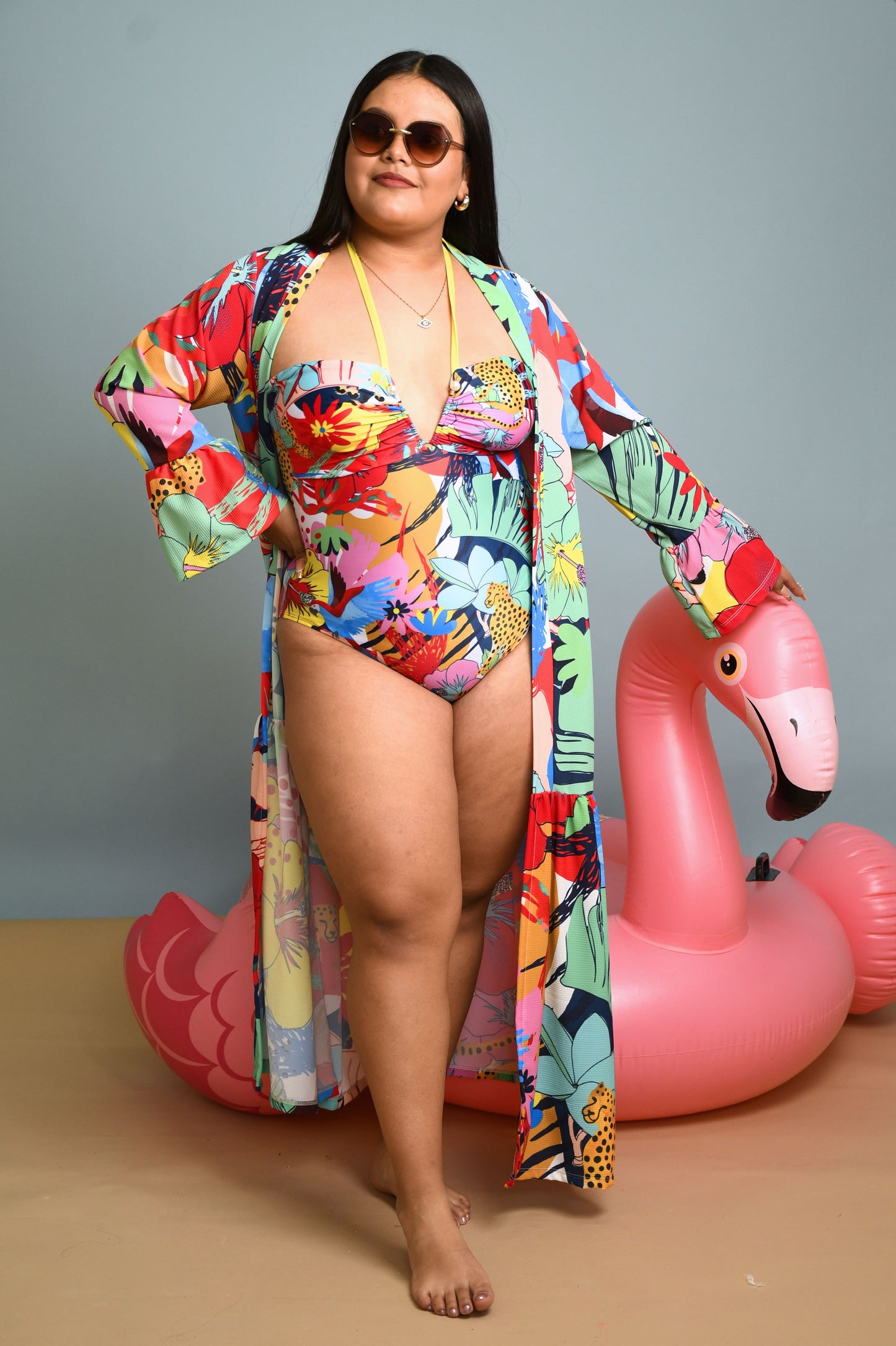 Traje de Baño de Una Pieza con Capa Talla Grande – Elegancia para Mujeres Curvy