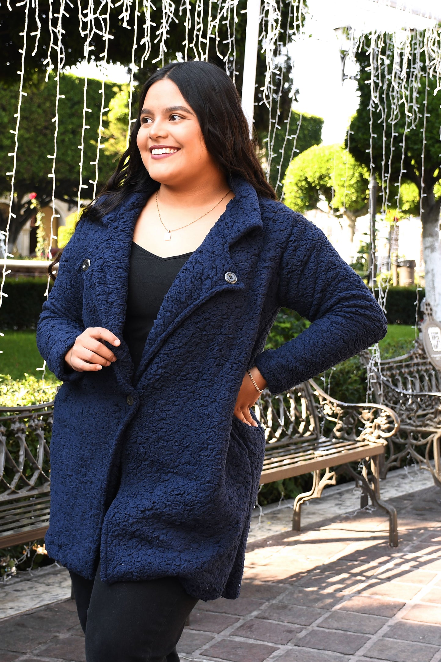 Abrigo Largo Efecto Peluche Oversize para Mujer - Estilo y Comodidad
