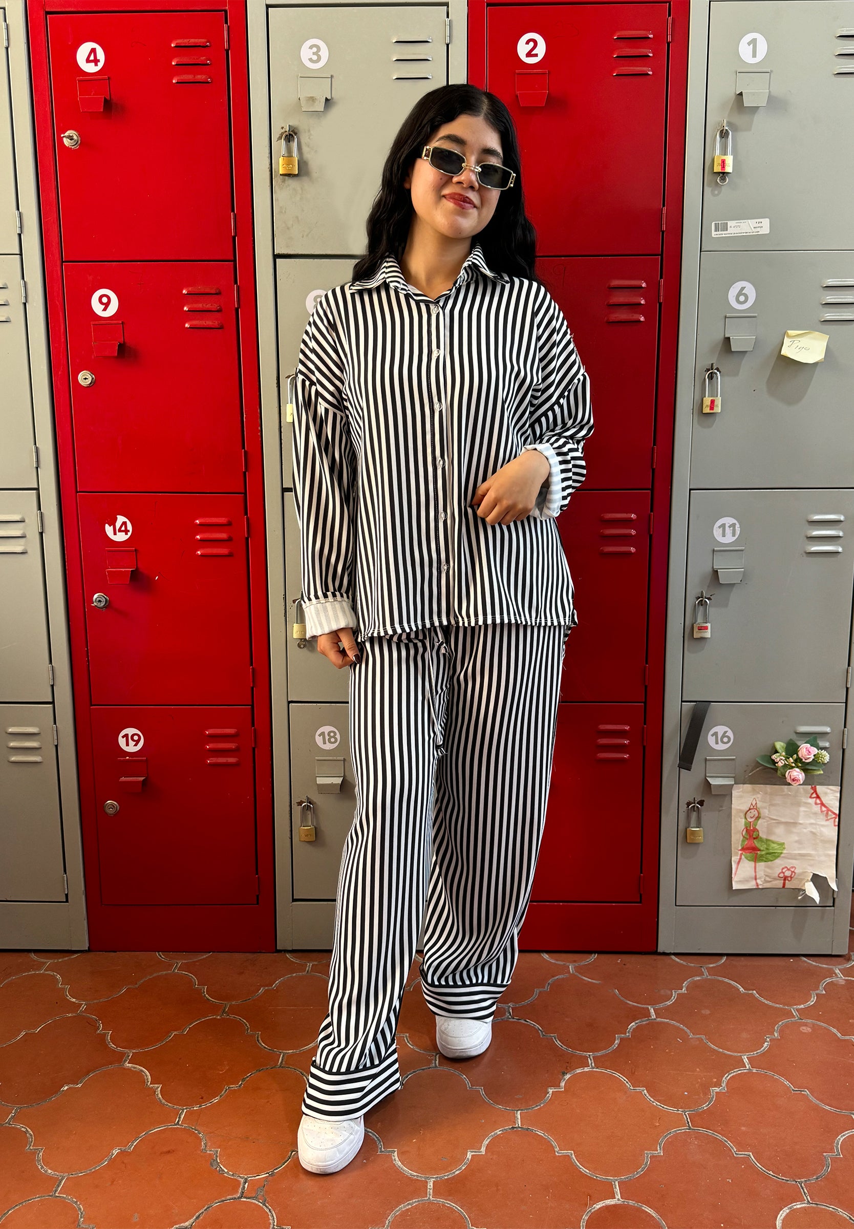 Conjunto de Rayas para Mujer Camisa y Pantalón con Estilo