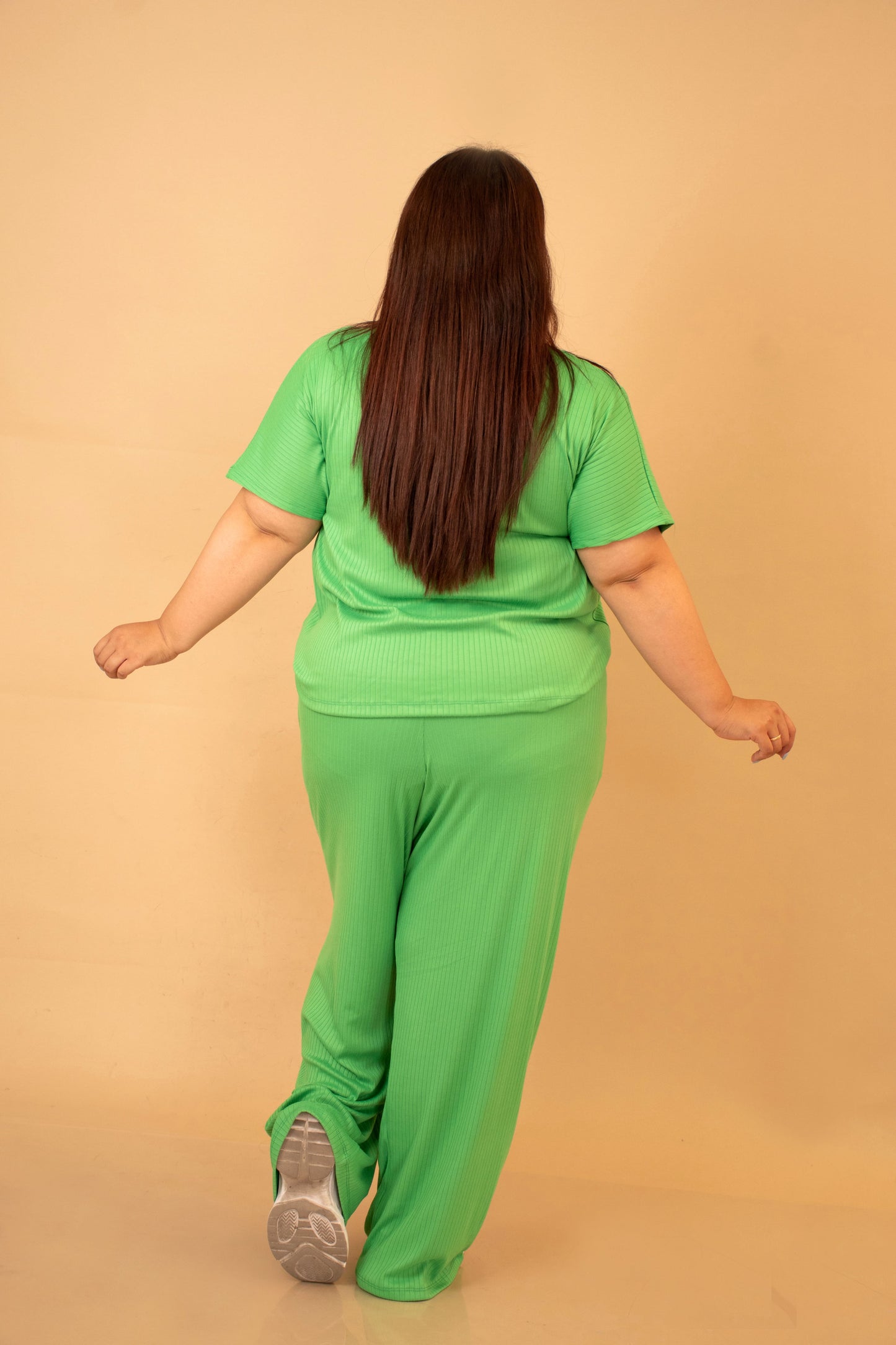 Conjunto de Pantalón y Blusa Talla Extra en Tela Suave – Cómodo y Estiloso para el Día a Día