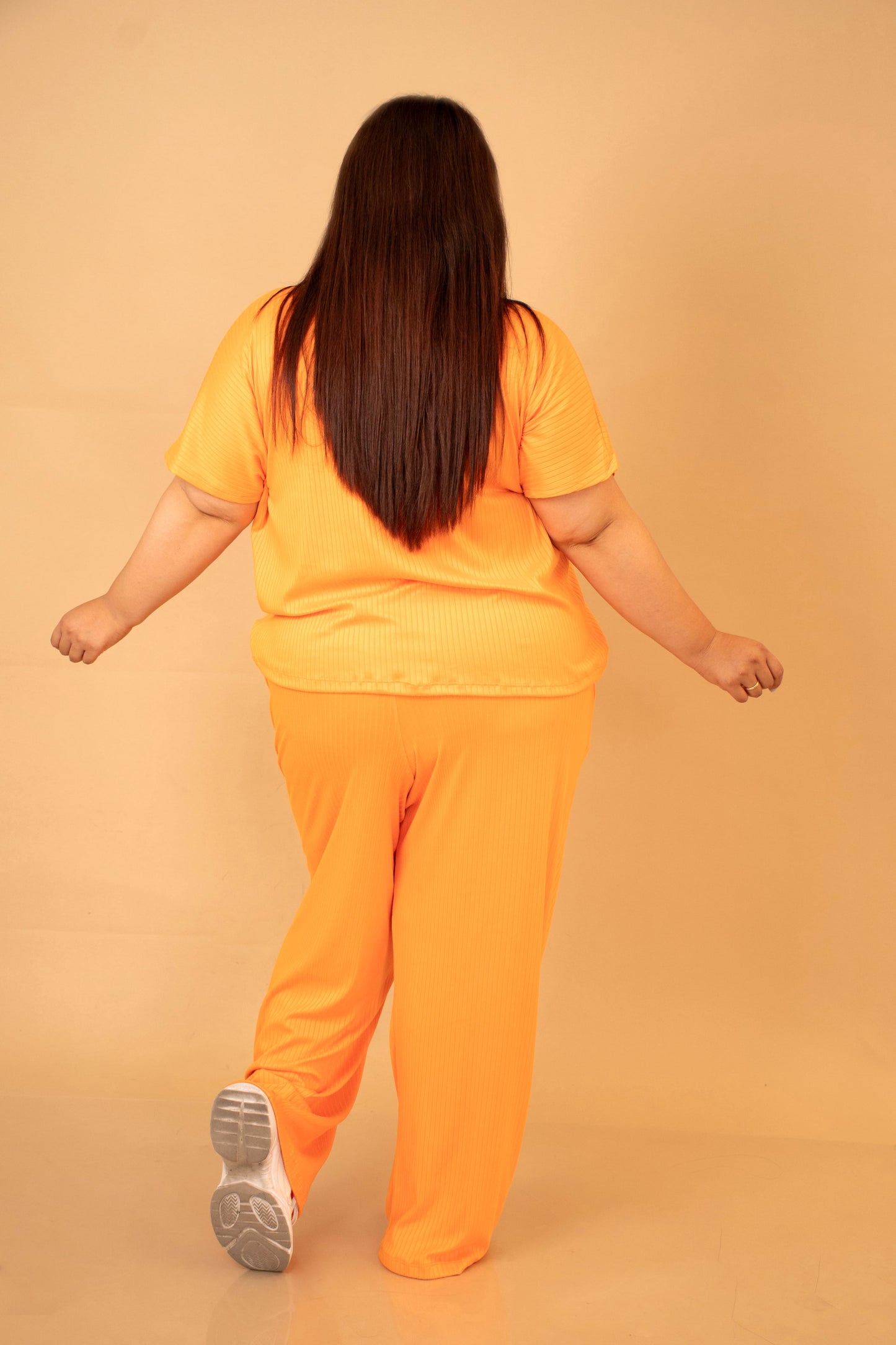 Conjunto de Pantalón y Blusa Talla Extra en Tela Suave – Cómodo y Estiloso para el Día a Día