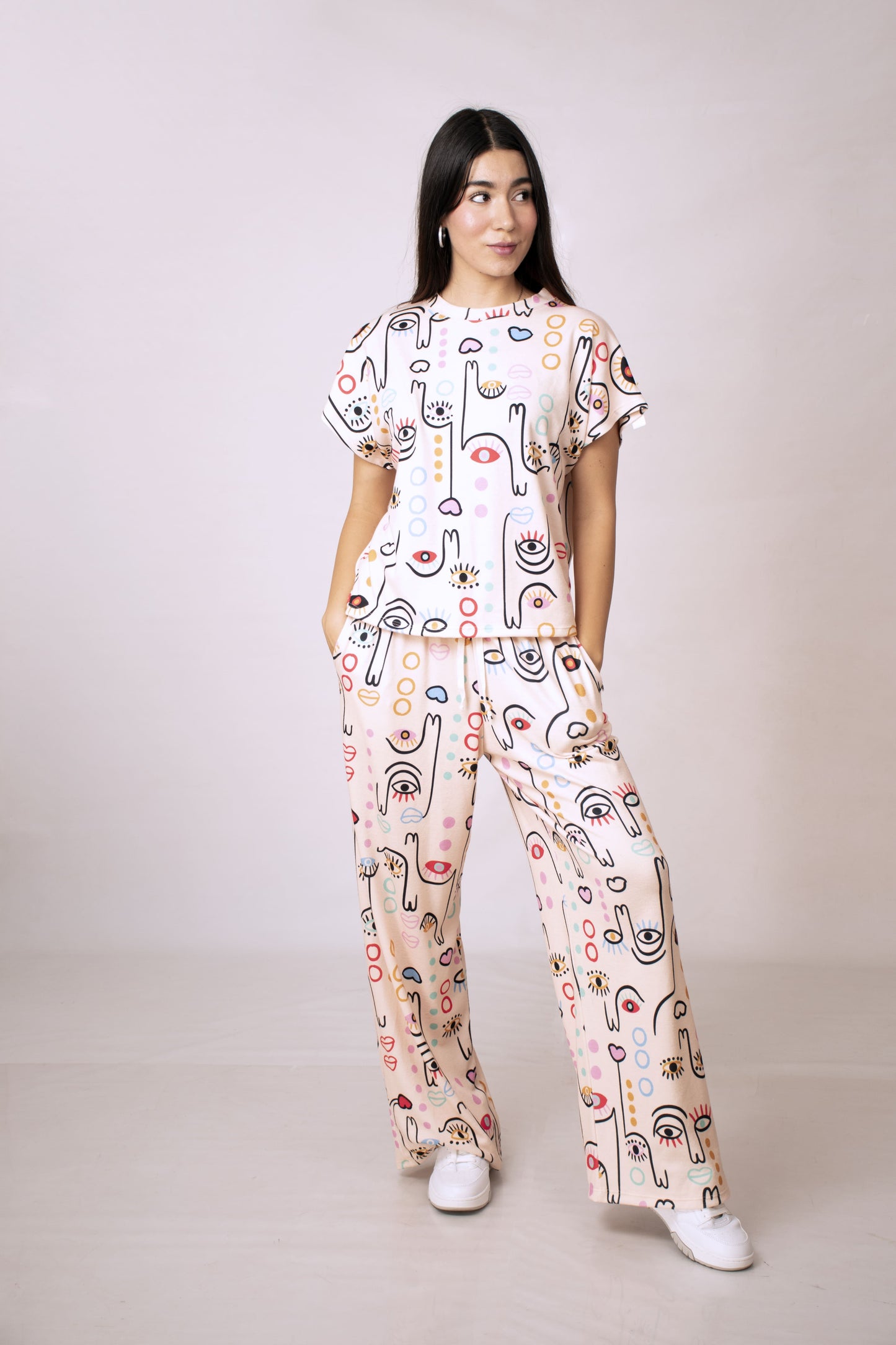 Conjunto en Tela Tejido Unitalla – Estilo y Comodidad con Diseño Único