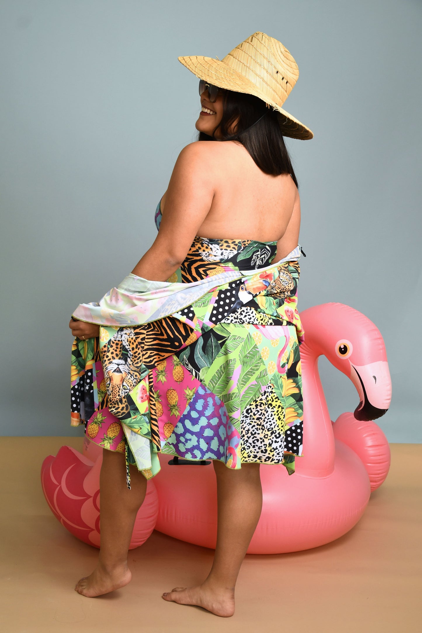 Traje de Baño de Una Pieza con Capa Talla Grande – Elegancia para Mujeres Curvy