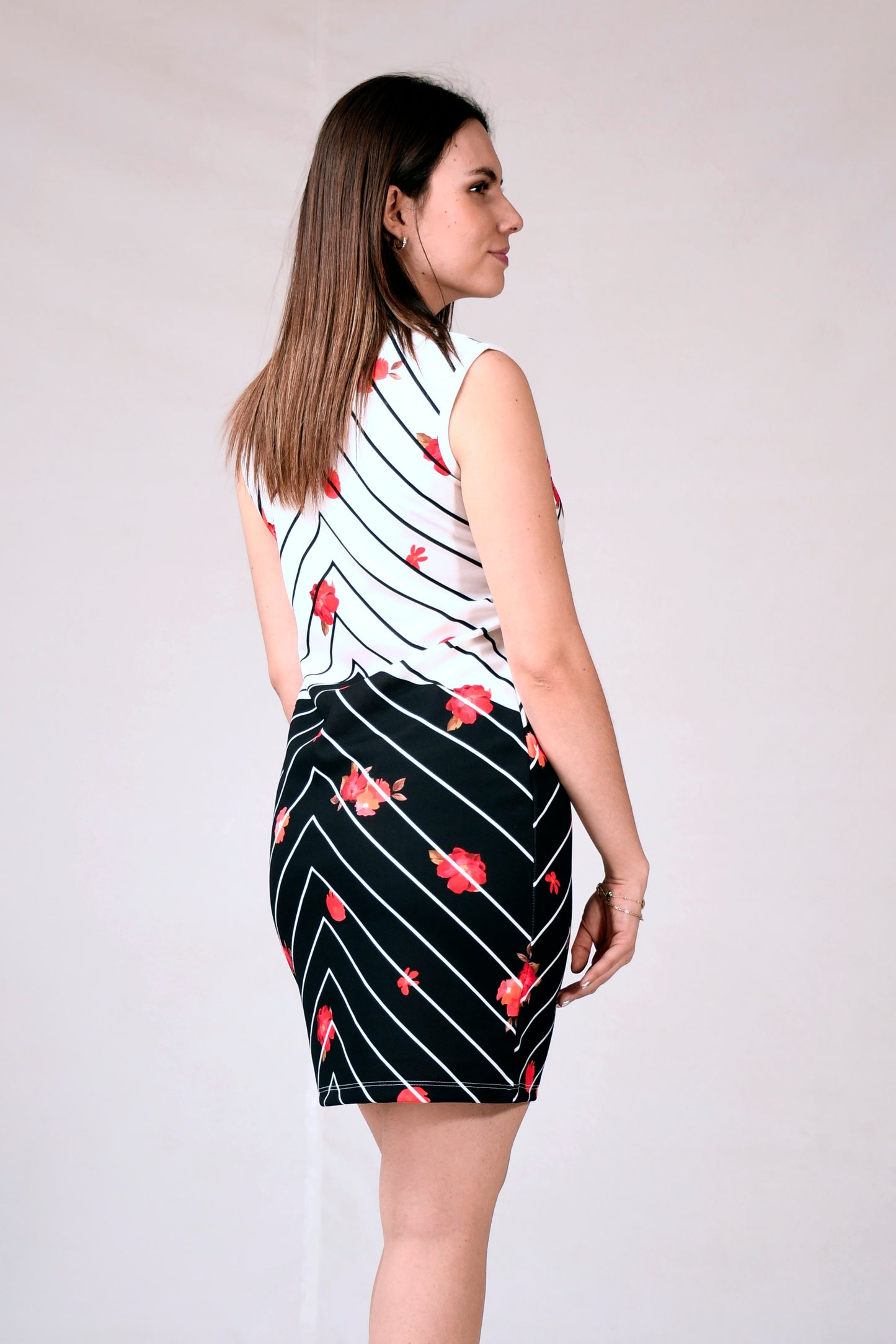 Vestido Corto con Estampado | Estilo y Versatilidad