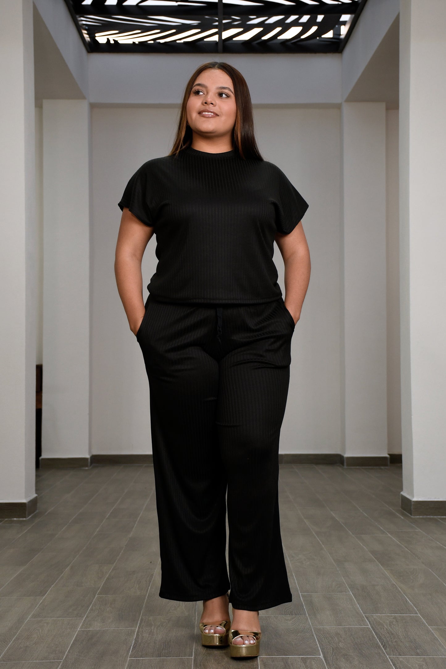 Conjunto de Pantalón y Blusa en Tela Fluida Oversize | Elegancia para curvas